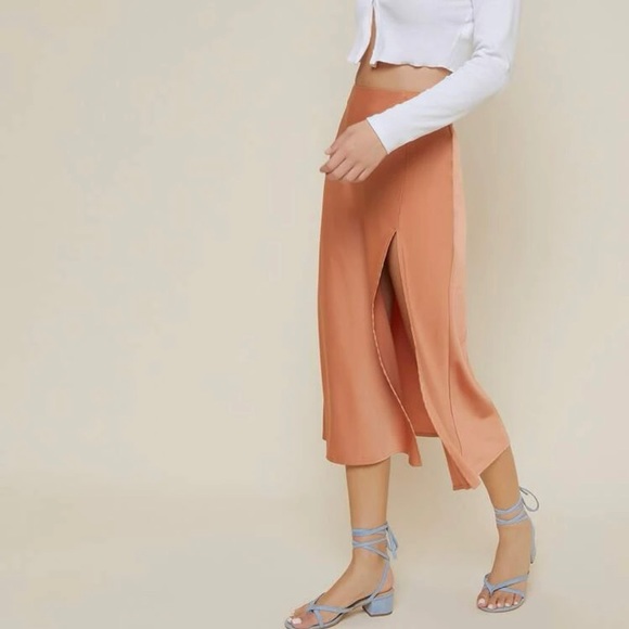 Chunky Block Sandals - Picture 3 of 7